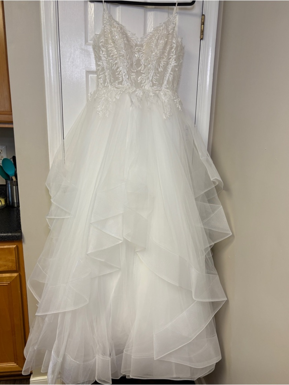 Lulu's White Lace Bodice Organza Ball Gown Wedding Dress - Picture 8 of 16